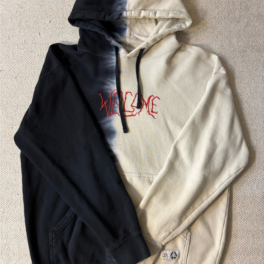 Welcome Skateboards Men's Medium White & Black Dip Dyed Bone Skater Hoodie.